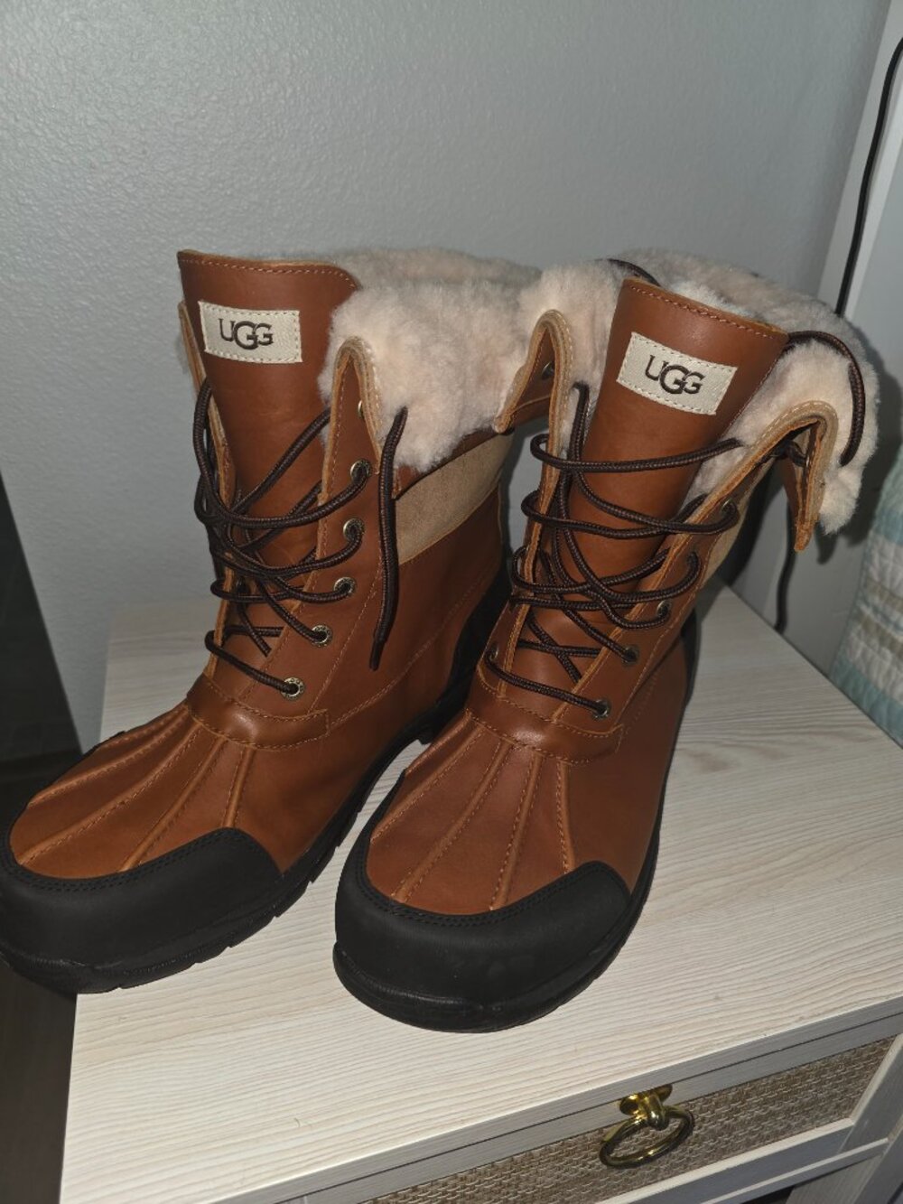 UGG Men’s Butte Leather Shearling Winter Boots Brown Size 13 Vibram Sole - Picture 2 of 6